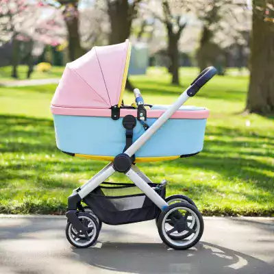 Lightweight umbrella stroller